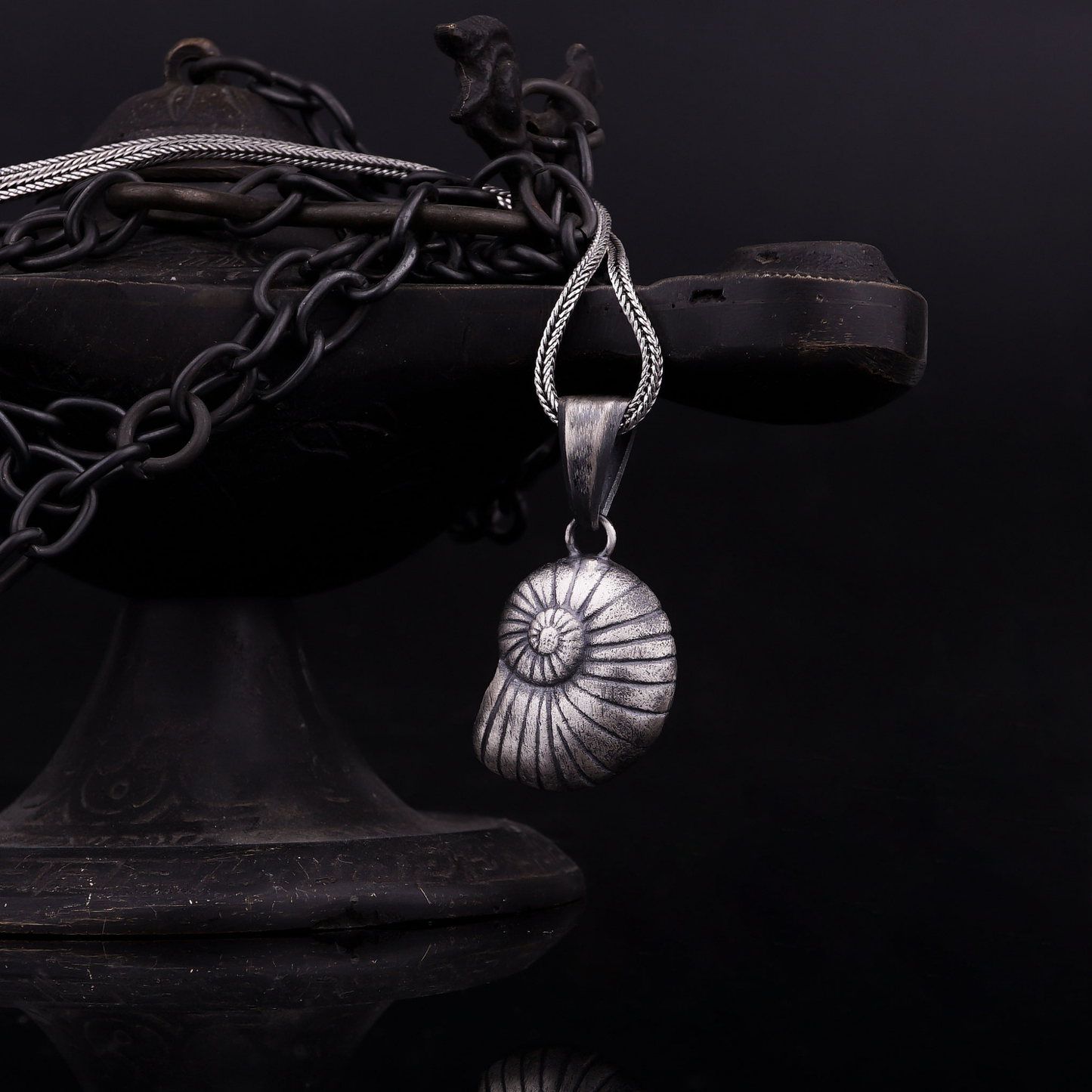 Nature-Inspired Mermaid Seashell Necklace