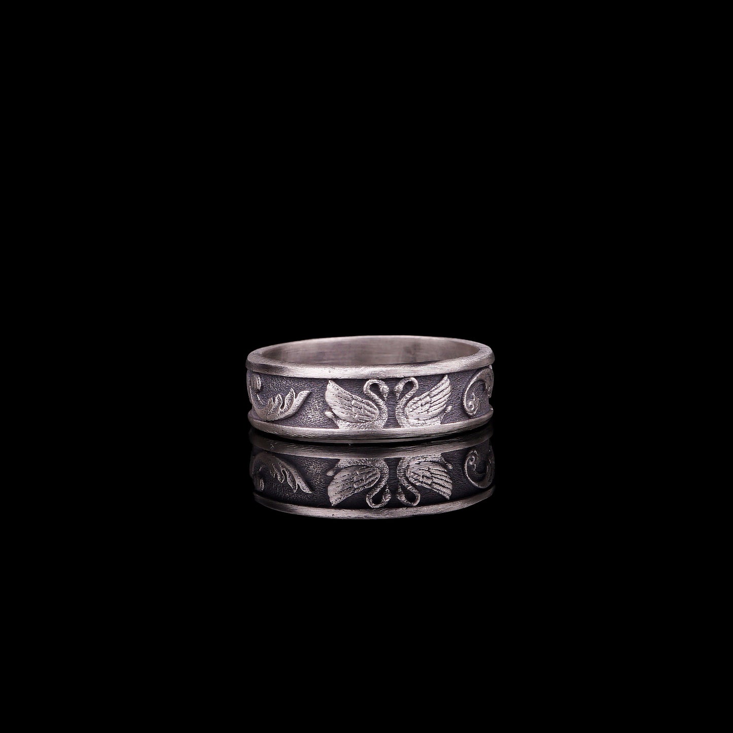 Swan Band Ring
