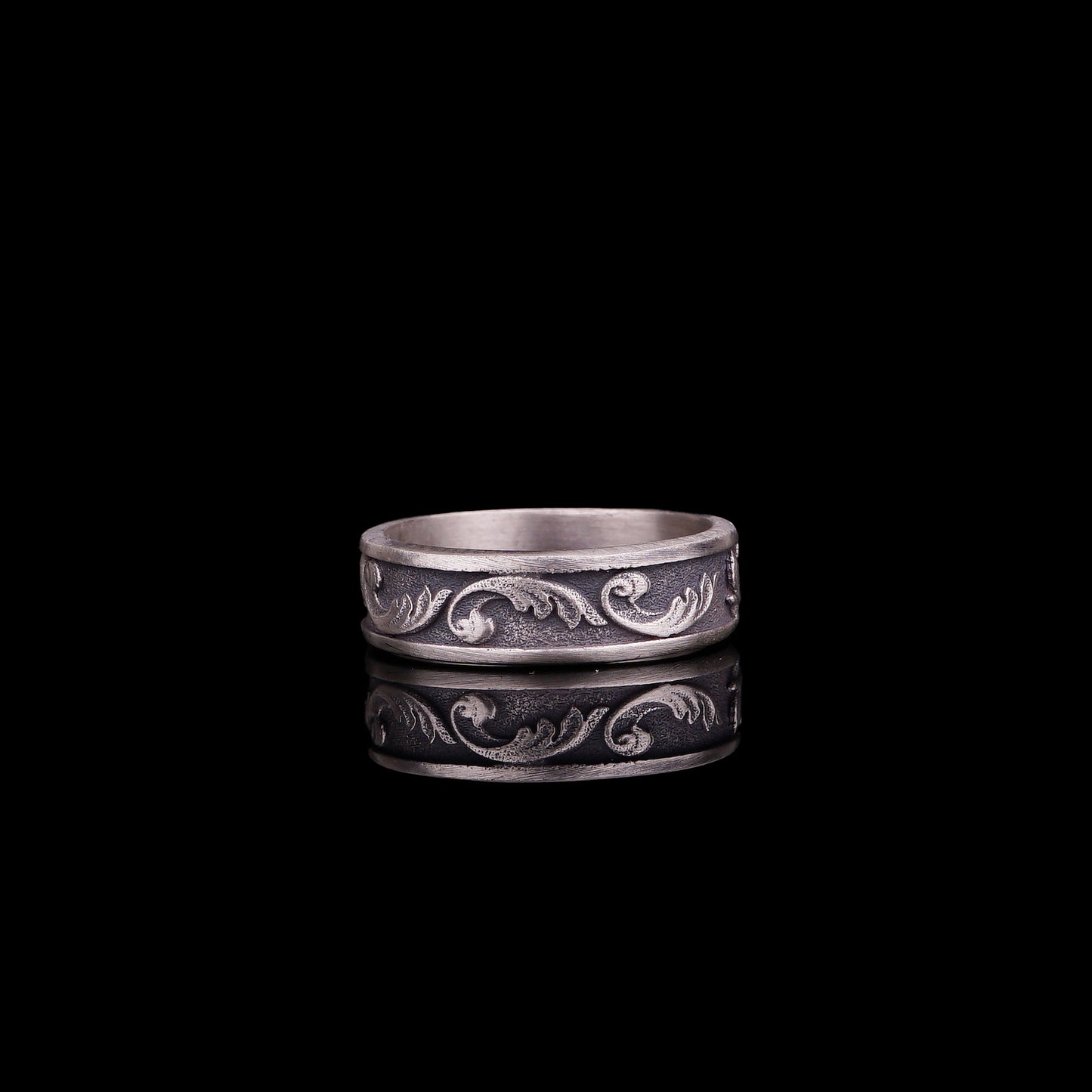 Swan Band Ring