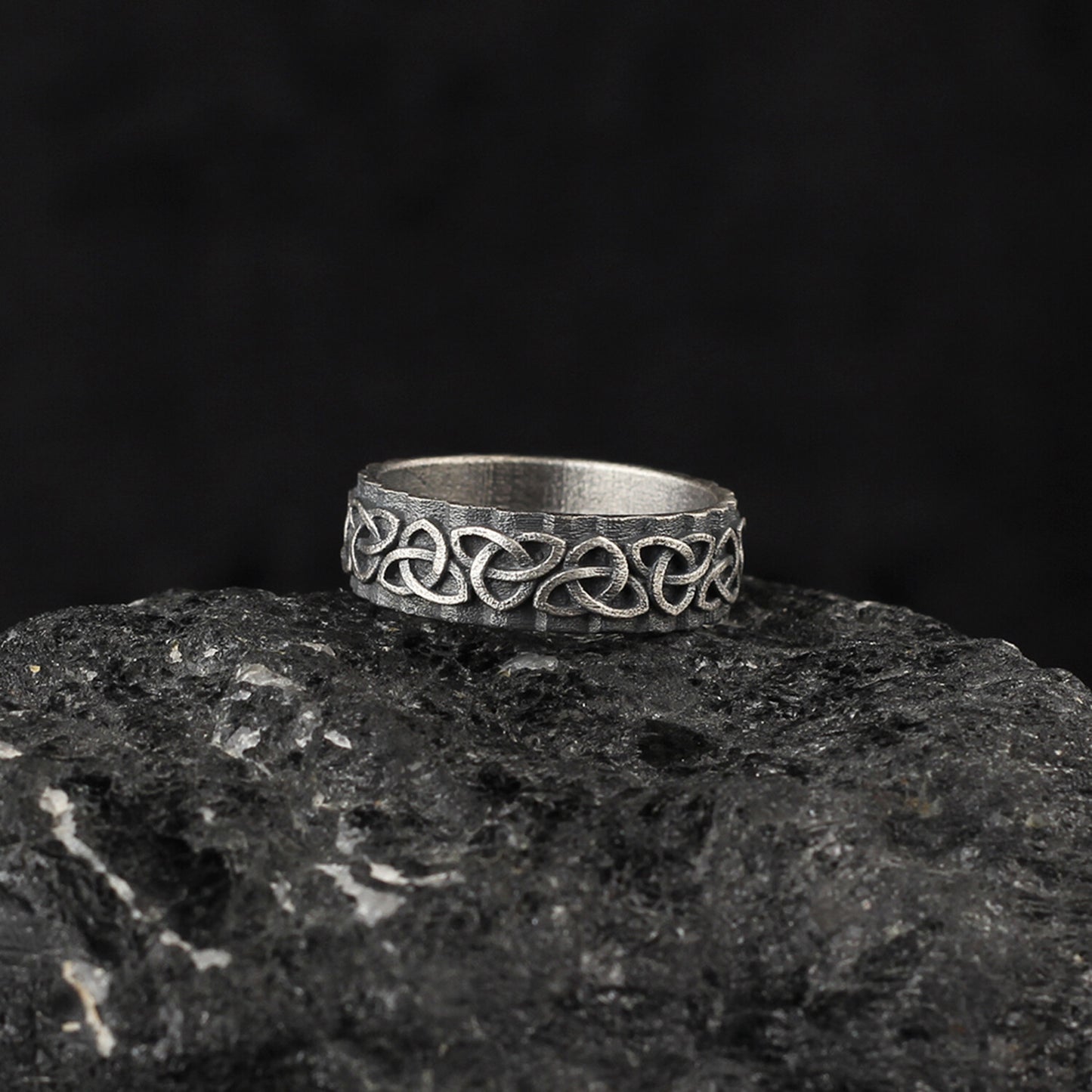 Trinity Knot Wedding Band