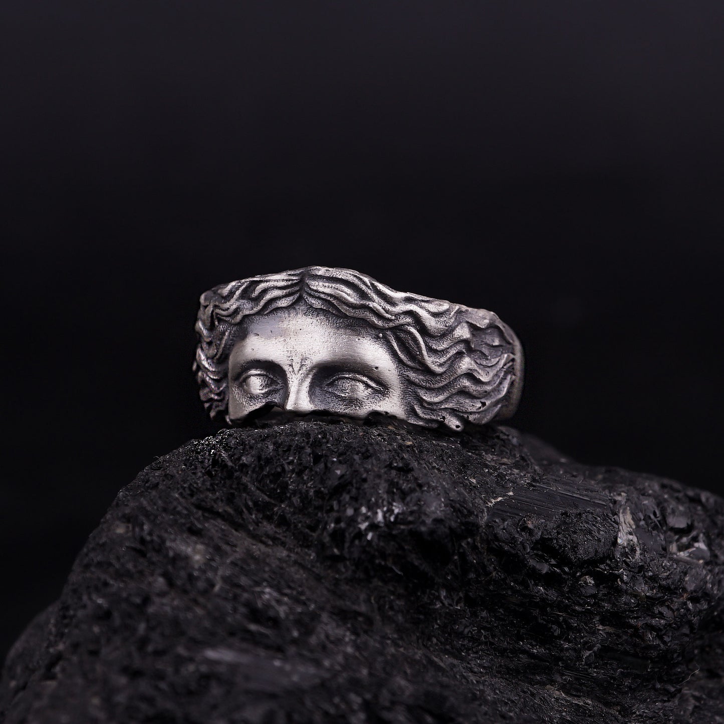 Venus de Milo Silver Ring