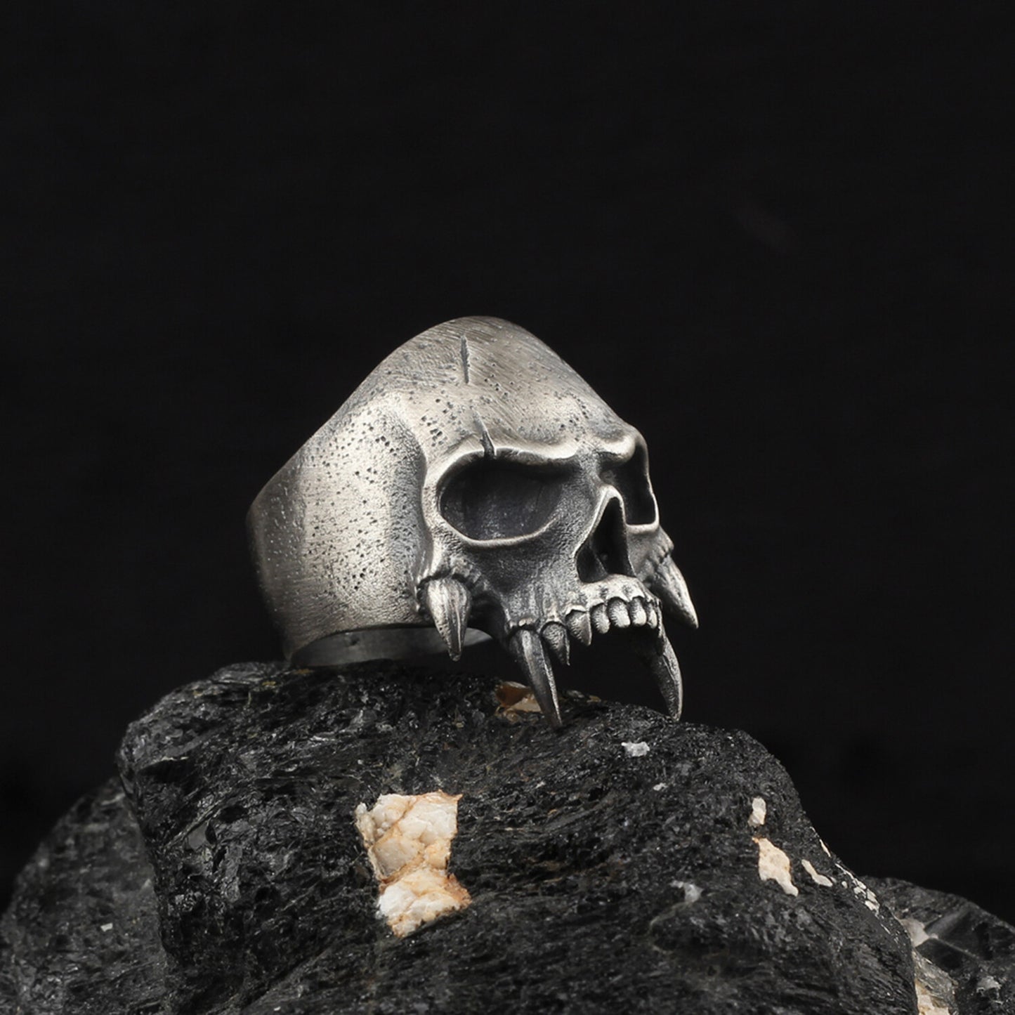 Silver Vampire Skull Ring