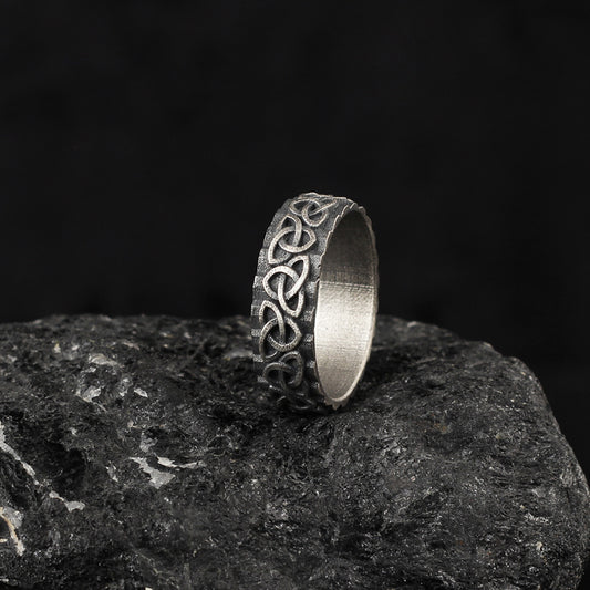 Trinity Knot Wedding Band